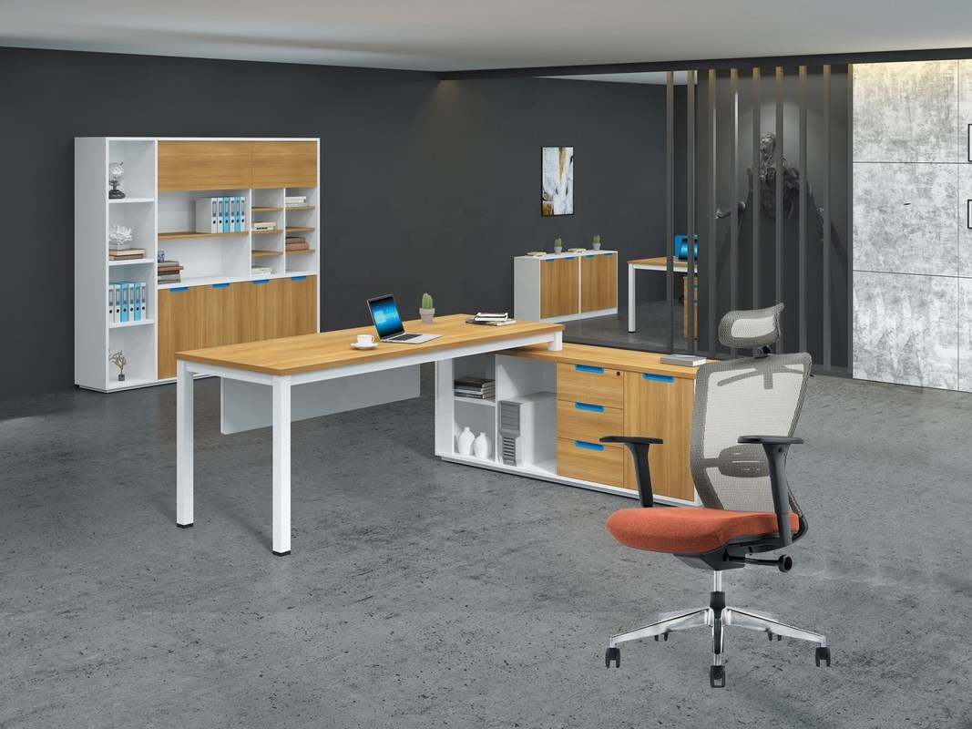 FOSHAN OEM Sales Luxury High Back Swivel Executive Mesh Office Chairs with Mail Packing