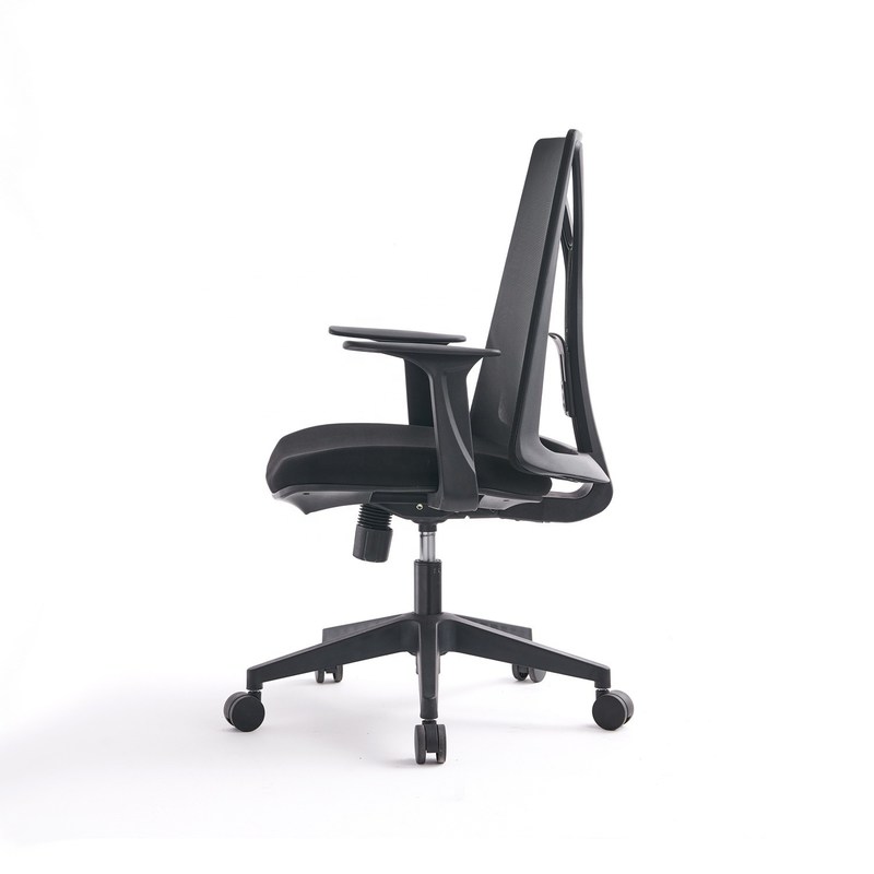 Metal Type Luxury Office Chair With Lumbar Support And Revolving Design