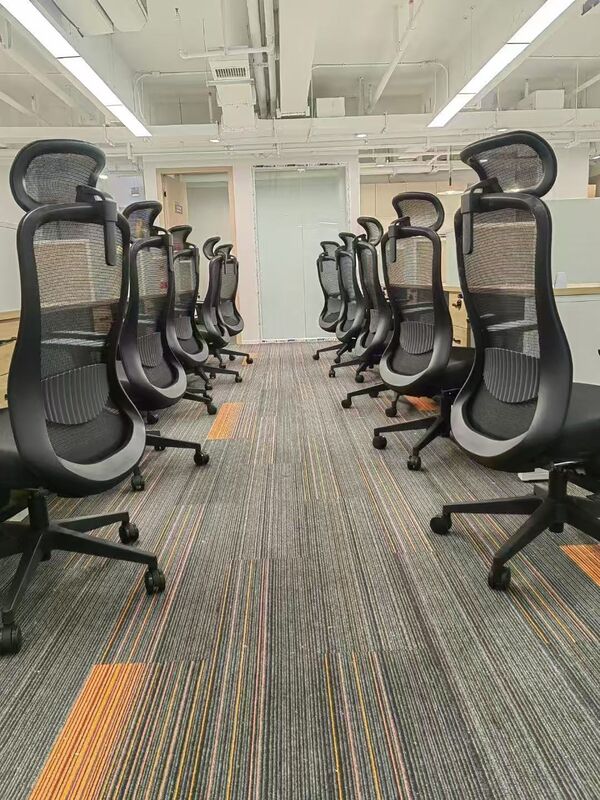 Luxury Manufacturer Modern Mesh Office Furniture Swivel Manager Chair 4D Adjustable Executive Ergonomic Chair BIFMA Certificate