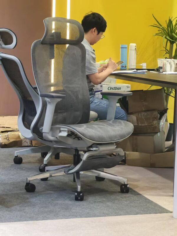 Computer Adjustable Office Revolving Chair 4D Armrest Back Comfortable Chair Hollow Cushion Learning Ergonomic Mesh Office Chair