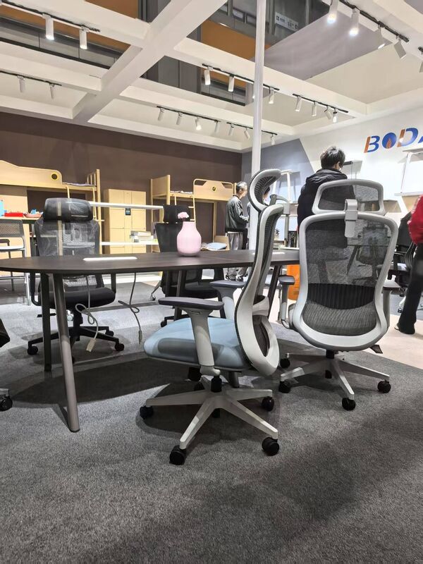 Factory Wholesale Quality Revolving High Back 4D Adjustable Chairs Mesh Work Staff Computer Office Chair With Wheels China